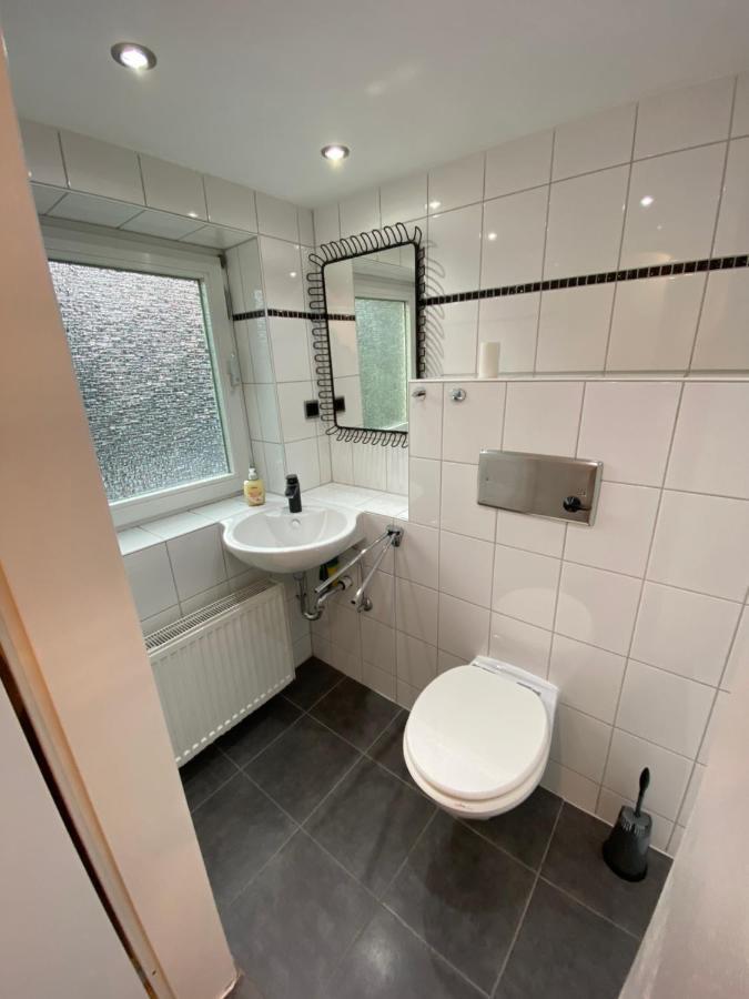 Wohnen Direkt An Der Rheinpromenade Mit Whirlpool Und Sauna Gotterswickerhamm Exterior foto