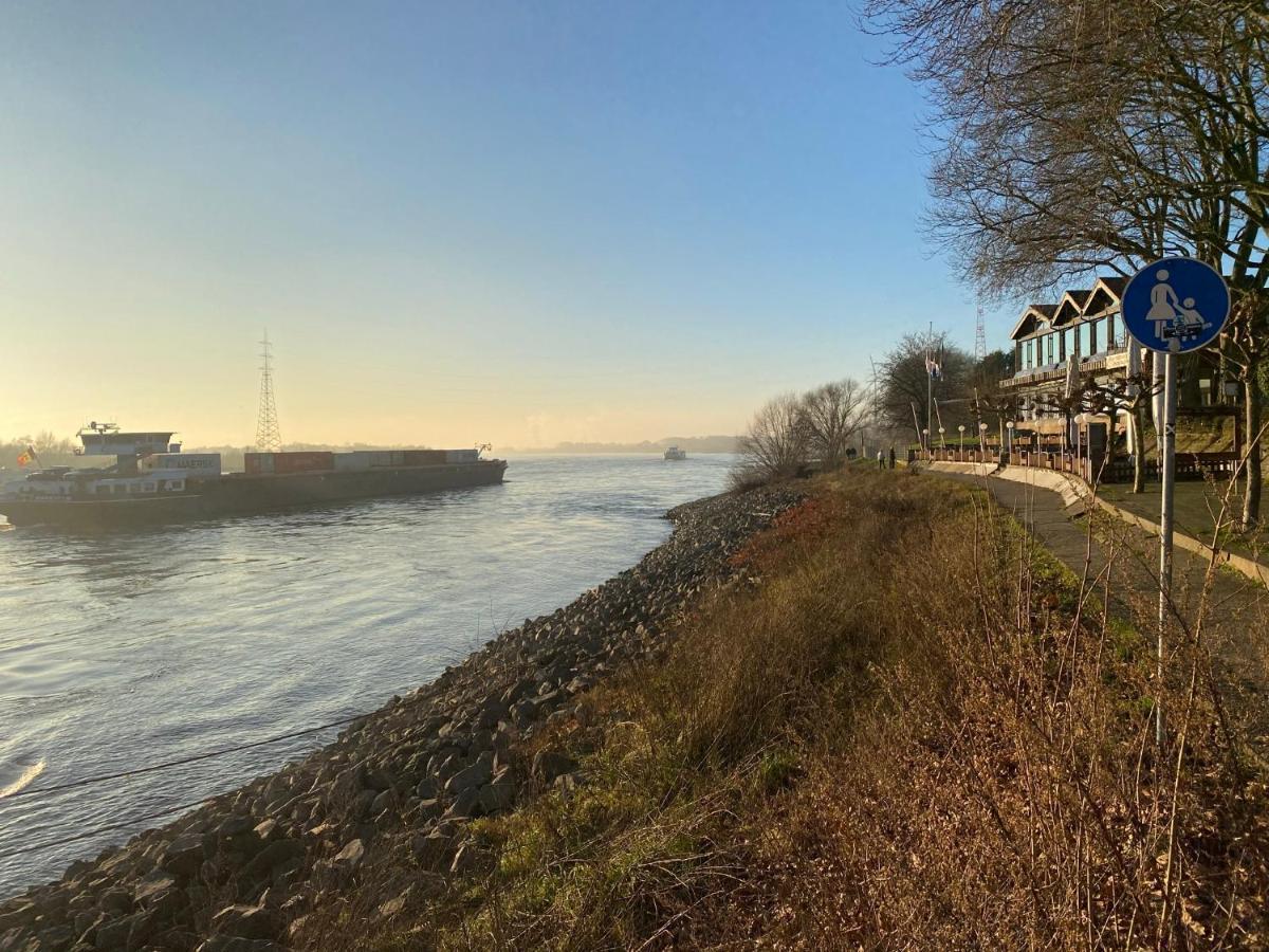 Wohnen Direkt An Der Rheinpromenade Mit Whirlpool Und Sauna Gotterswickerhamm Exterior foto
